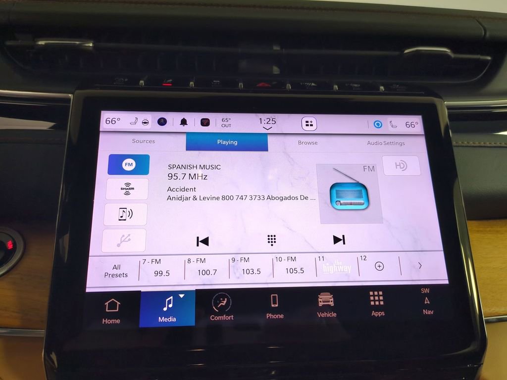 Used 2024 Jeep Grand Cherokee Summit image 21