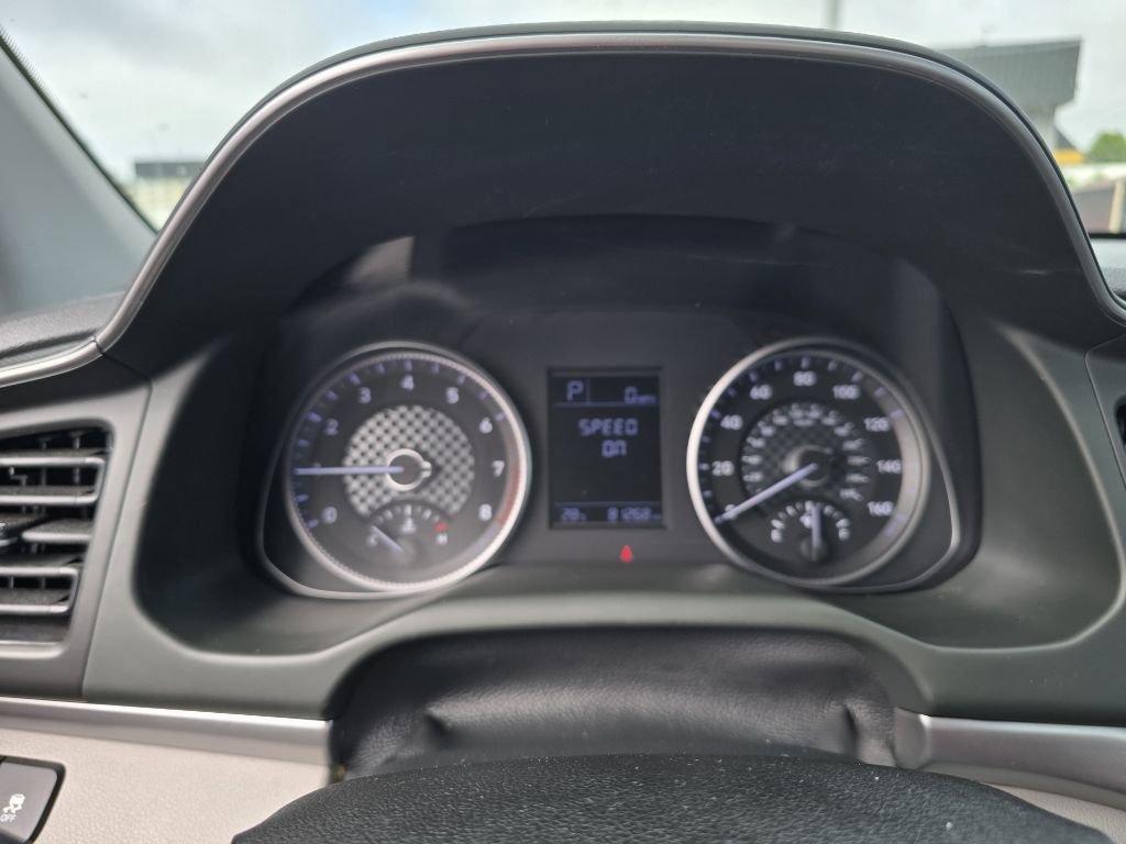 Used 2019 Hyundai Elantra SE image 15