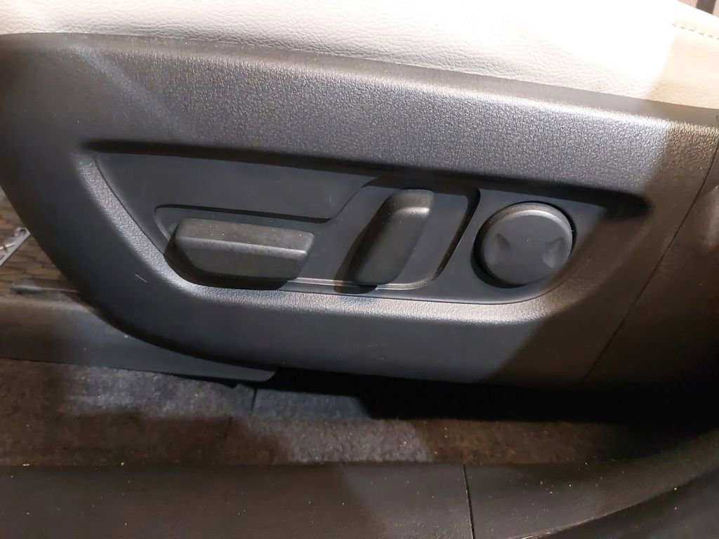 Used 2025 MAZDA CX-90 3.3 Turbo w/ Preferred Package image 30