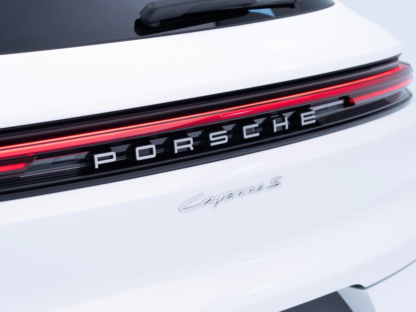 Certified 2025 Porsche Cayenne S image 13
