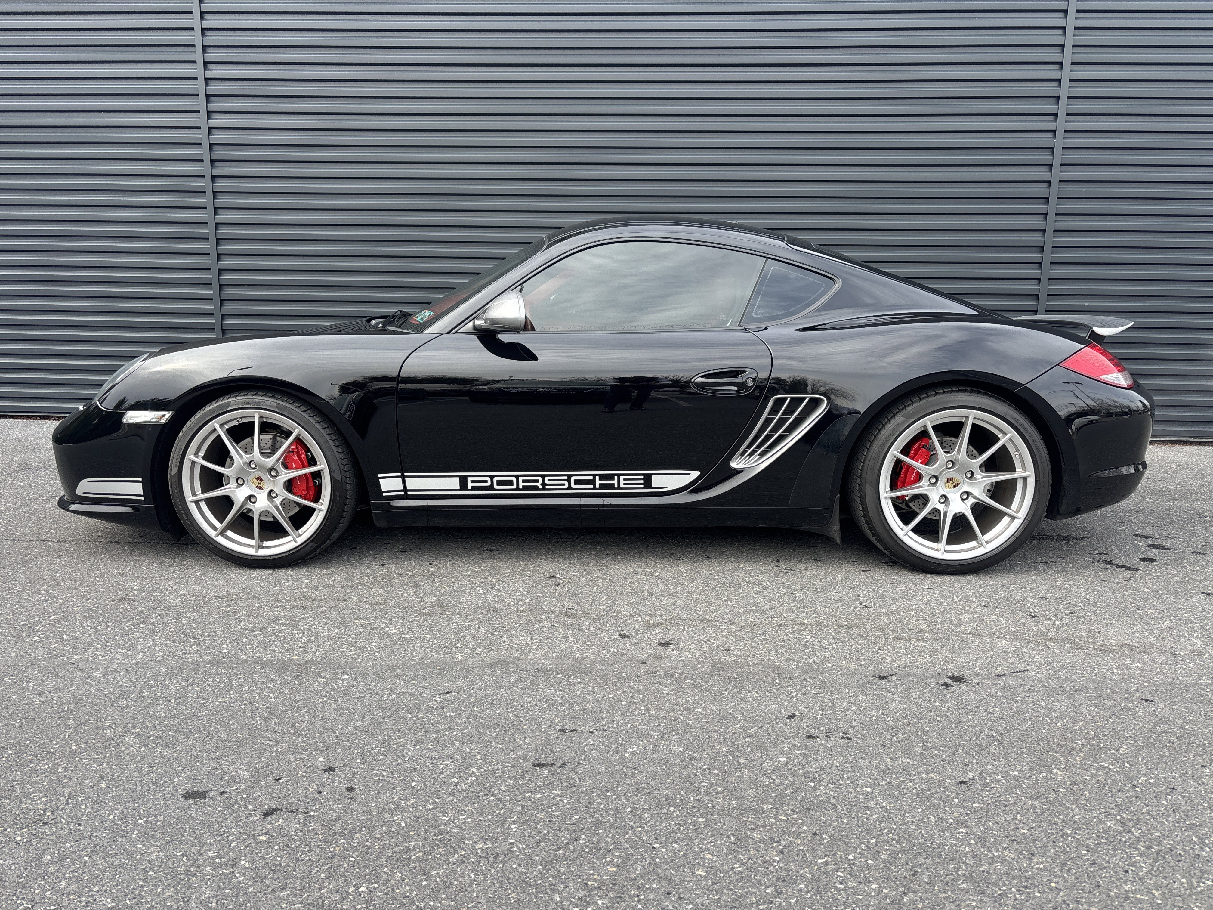 Used 2012 Porsche Cayman R image 2