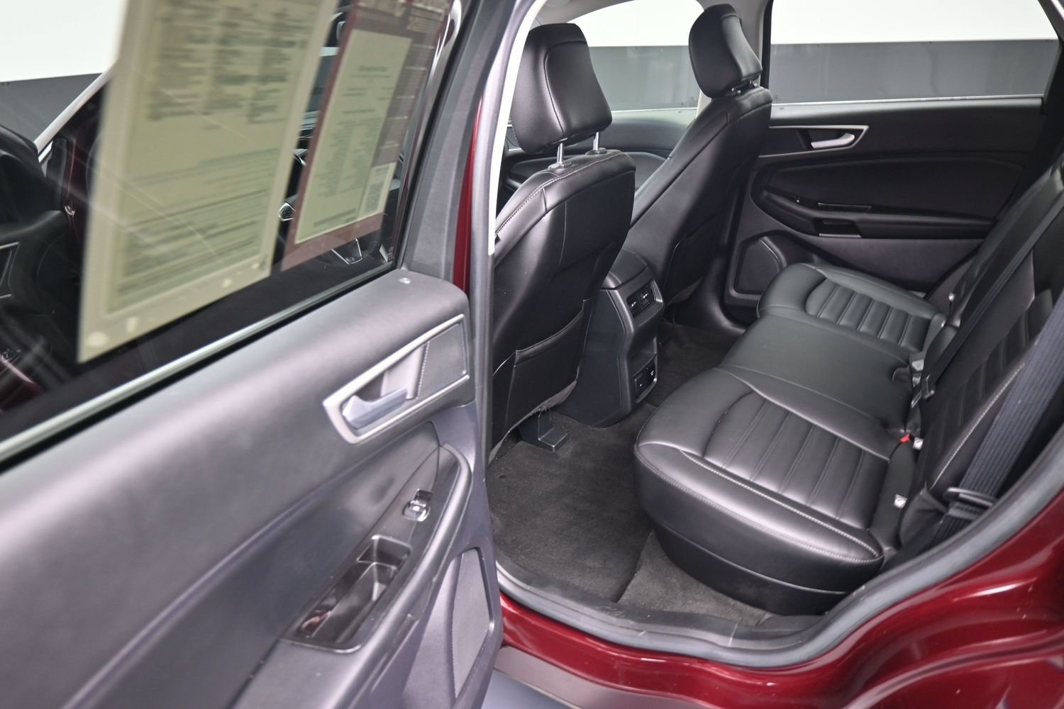 Used 2020 Ford Edge SEL w/ Convenience Package FWD image 17