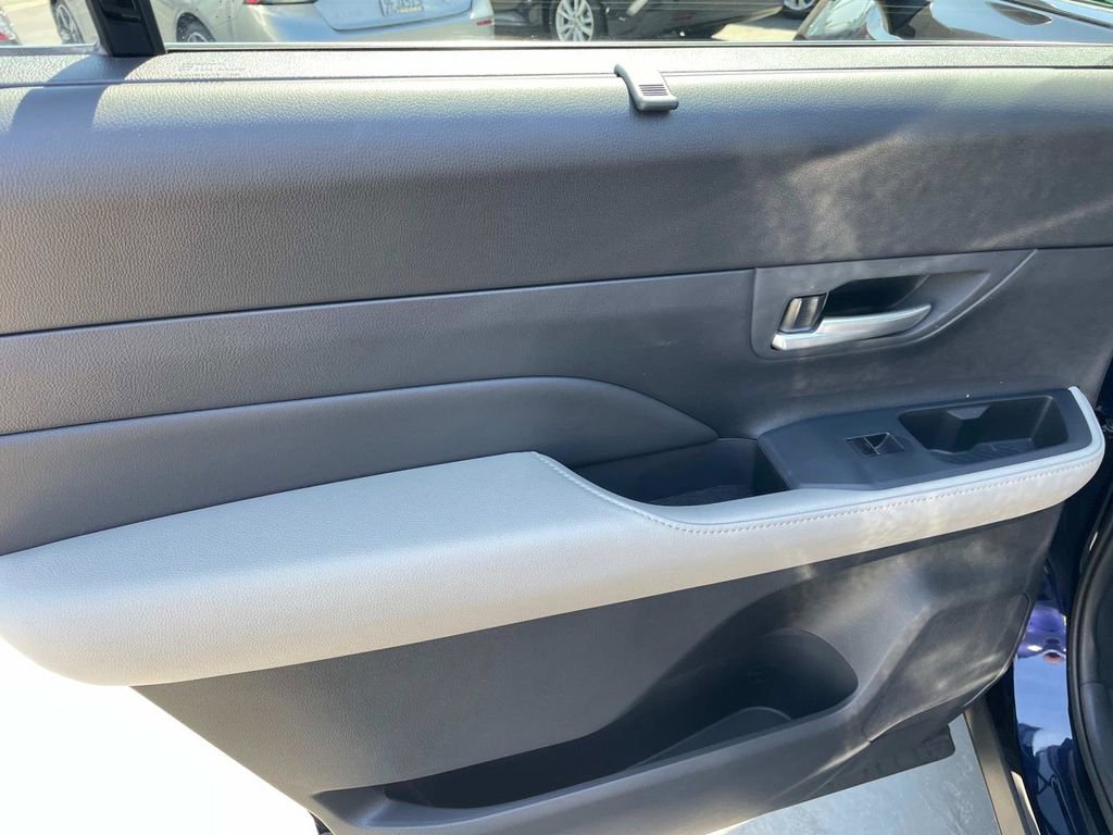 Used 2024 Toyota Grand Highlander AWD Hybrid image 25