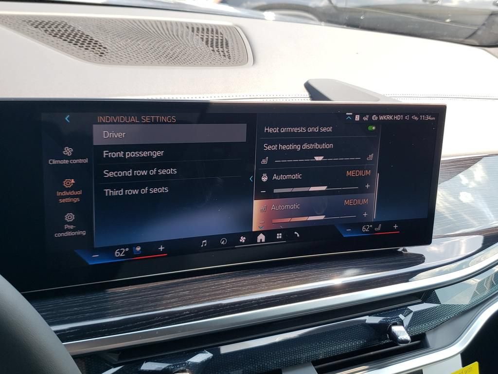 New 2027 BMW X7 xDrive40i w/ M Sport Package AWD/4WD image 11