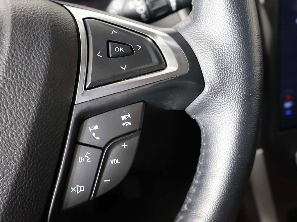 Used 2024 Ford Edge SEL w/ Convenience Package image 37