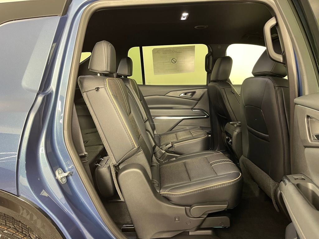New 2026 Chevrolet Traverse High Country image 12