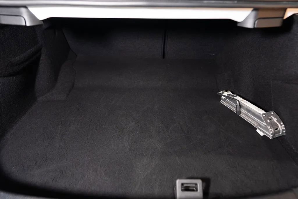 Used 2015 Mercedes-Benz C 350 4MATIC Coupe w/ Multimedia Package image 31