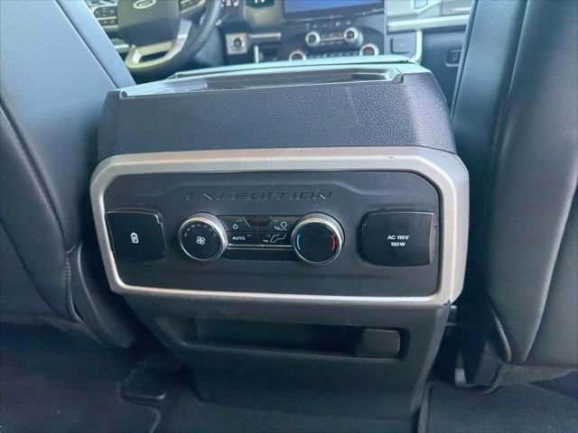 Used 2024 Ford Expedition XLT AWD/4WD image 17