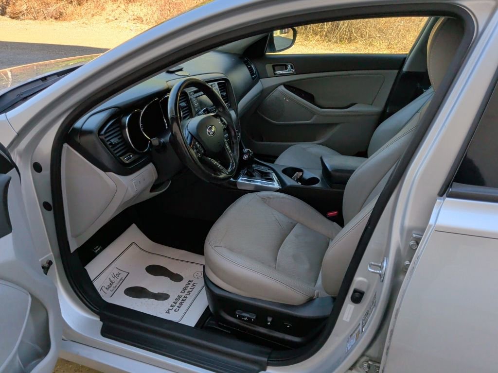 Used 2013 Kia Optima EX w/ Premium Pkg FWD image 10