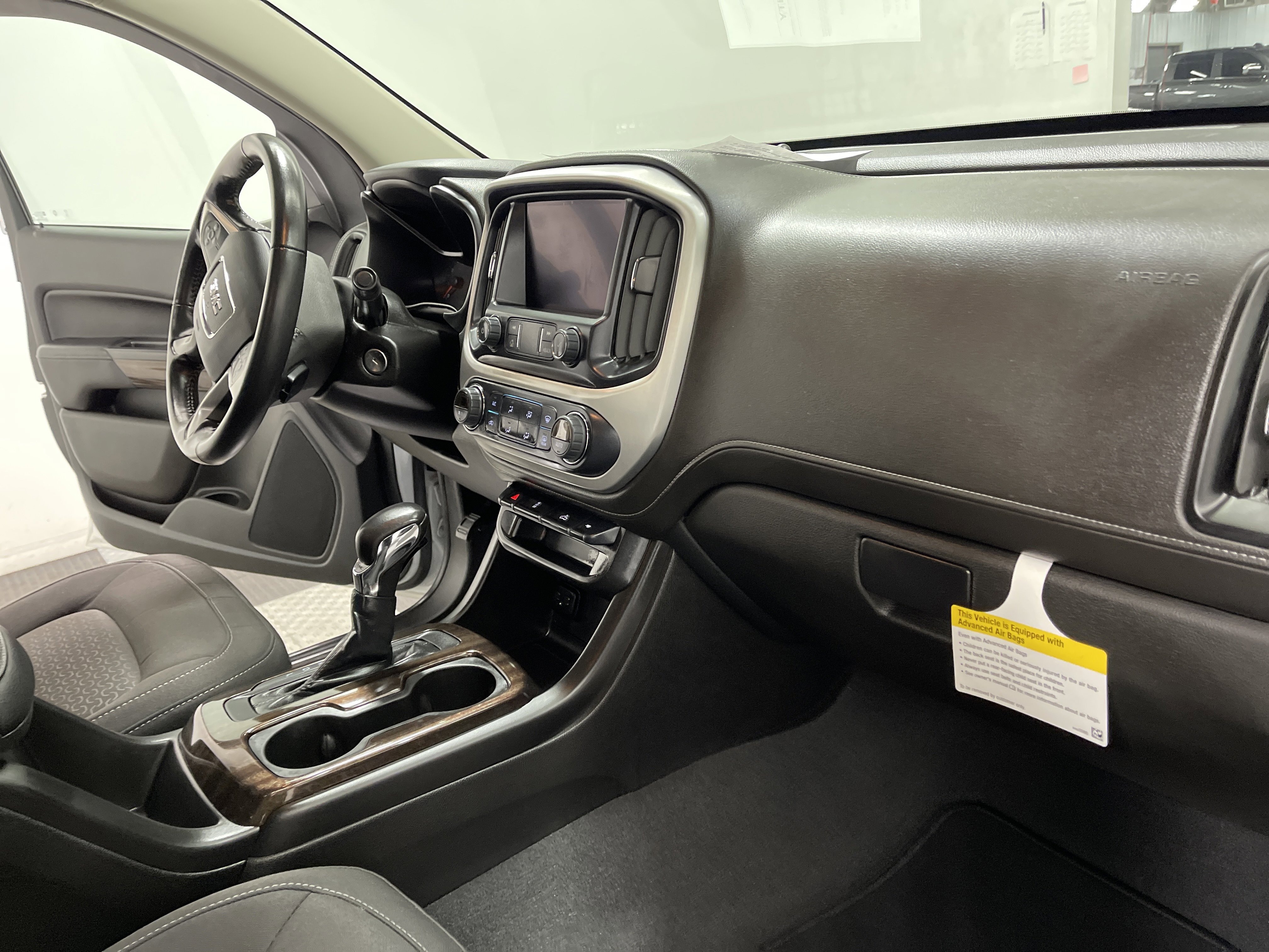 Used 2022 GMC Canyon Elevation w/ Trailering Package image 25