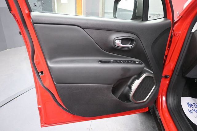 Used 2021 Jeep Renegade Limited AWD/4WD image 12