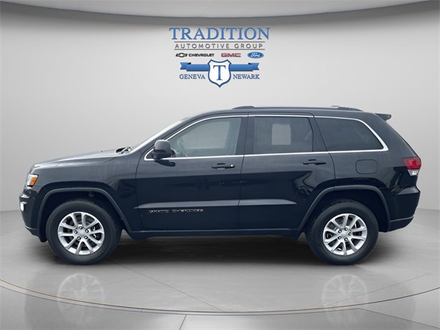 Used 2021 Jeep Grand Cherokee Laredo X image 2
