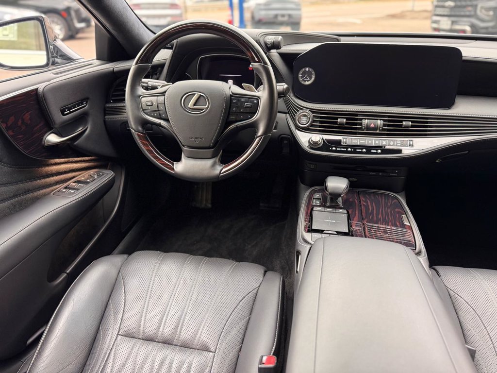 Used 2022 Lexus LS 500 AWD w/ Luxury Package image 27