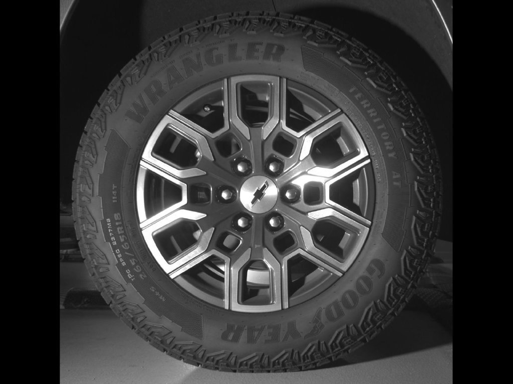 Used 2026 Chevrolet Colorado Z71 w/ Technology Package AWD/4WD image 10