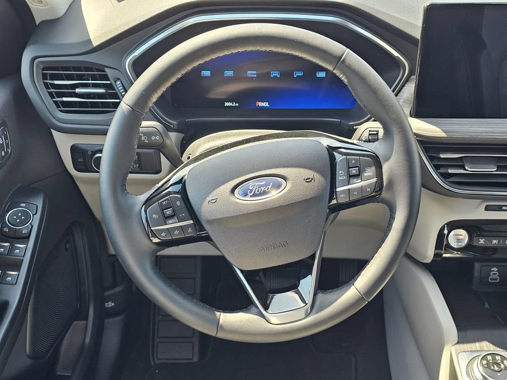 Used 2024 Ford Escape Platinum w/ Premium Technology Package AWD/4WD image 20