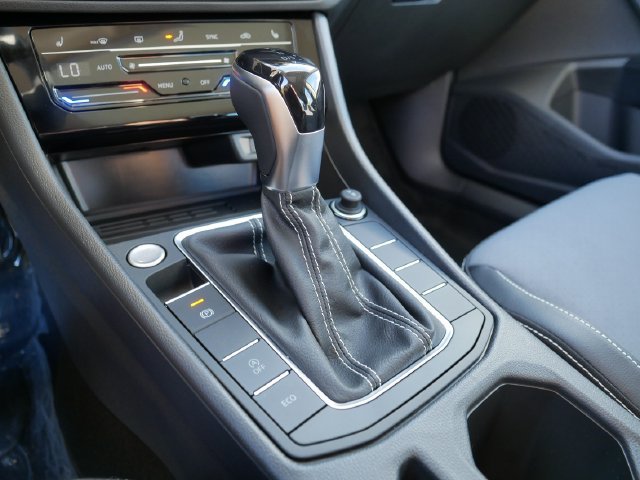 New 2026 Volkswagen Jetta SE FWD image 12