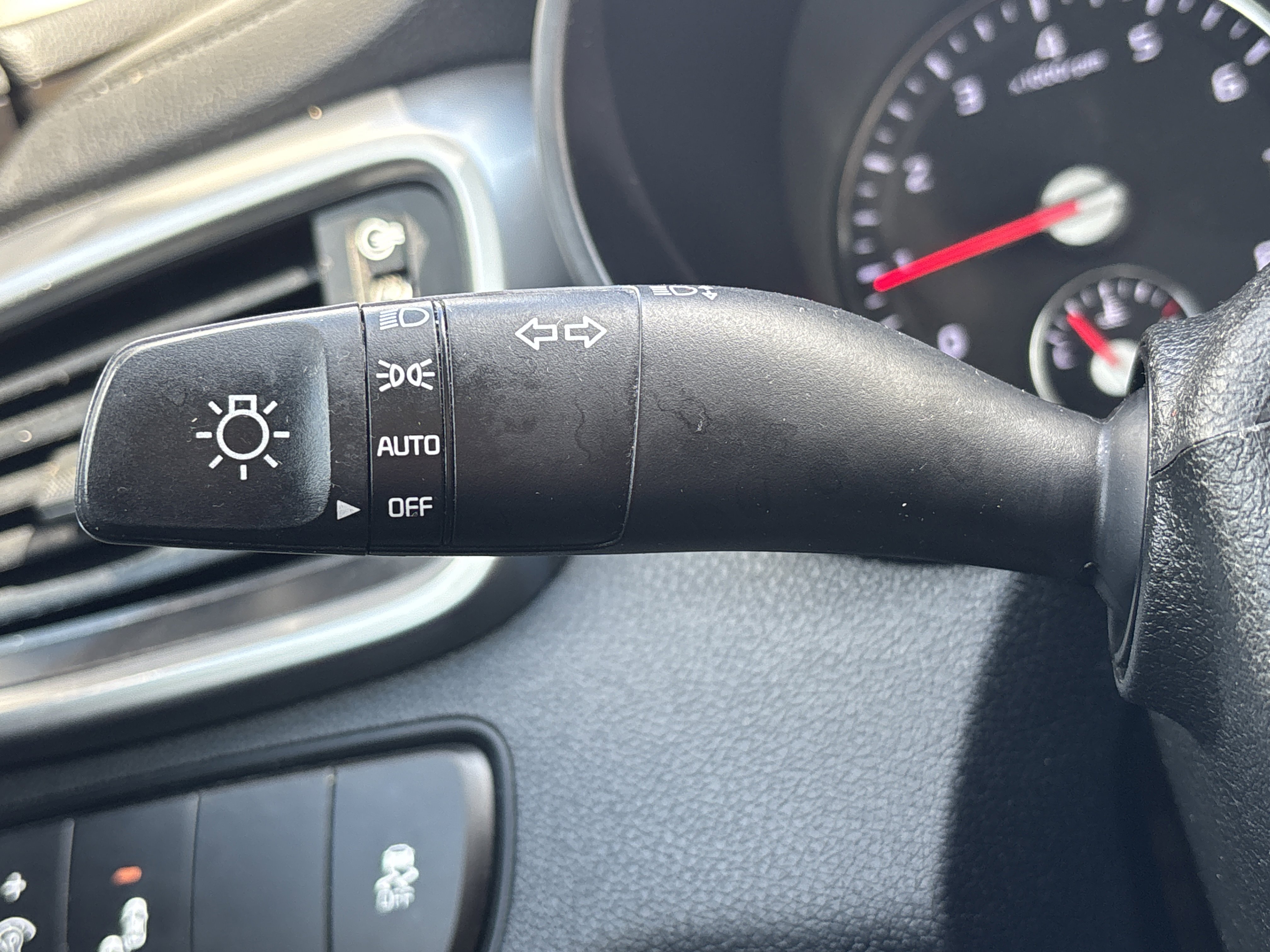 Used 2019 Kia Sorento AWD image 27