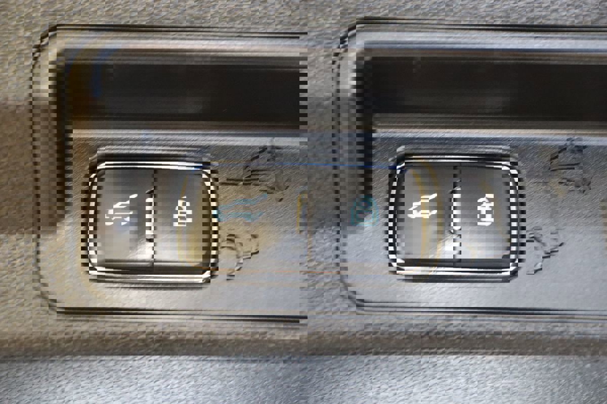 Used 2020 Ford Explorer Limited AWD/4WD image 69