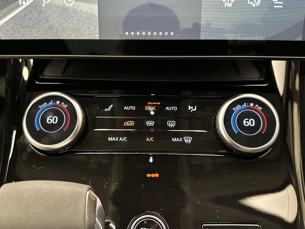 Used 2023 Land Rover Range Rover Sport SE image 16