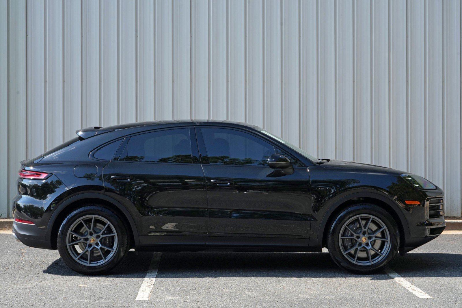 Used 2024 Porsche Cayenne Coupe AWD/4WD image 58