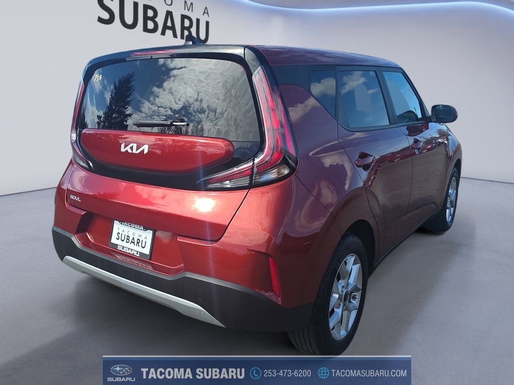 Used 2023 Kia Soul LX w/ LX Technology Package image 5