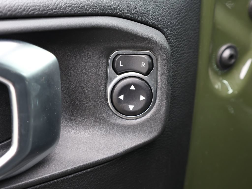 Used 2023 Jeep Wrangler Sport S image 12