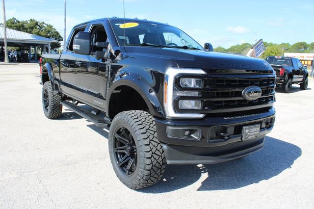 Used 2024 Ford F250 Lariat w/ Black Appearance Package image 16