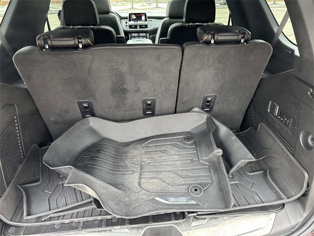 Used 2023 GMC Yukon AT4 w/ Technology Package image 5