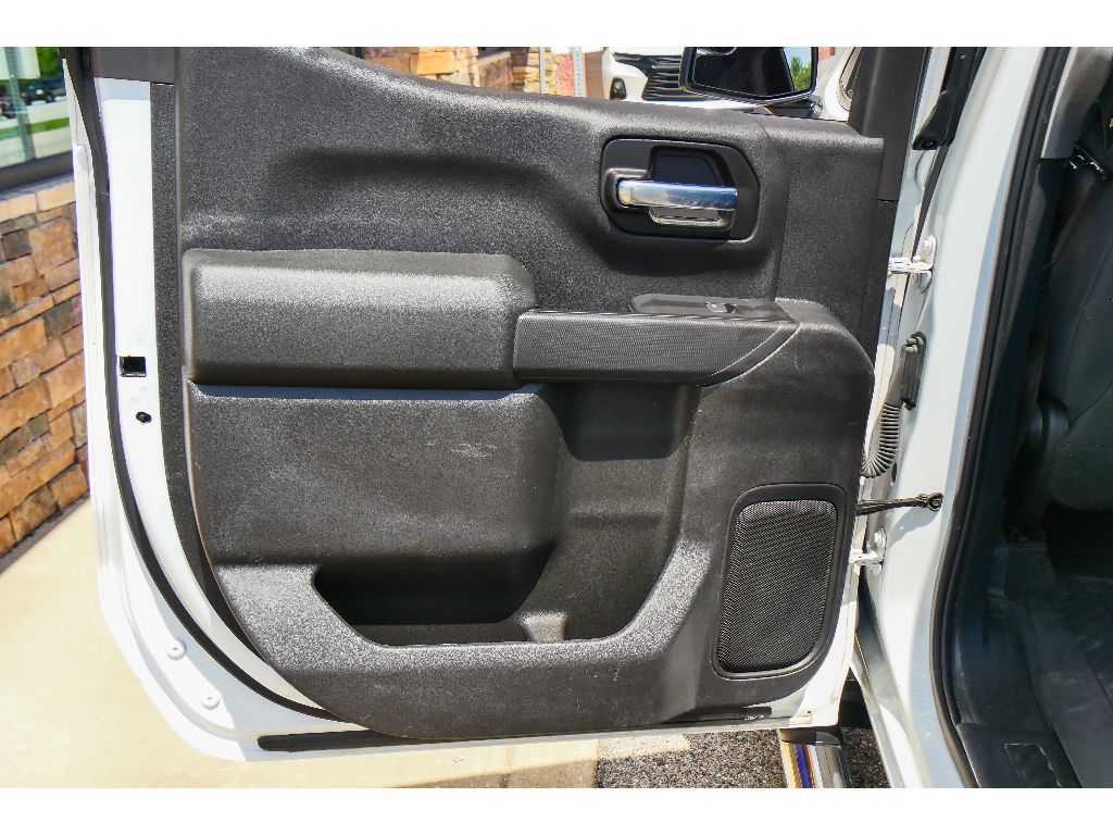 Used 2019 Chevrolet Silverado 1500 Custom w/ Custom Value Package AWD/4WD image 17