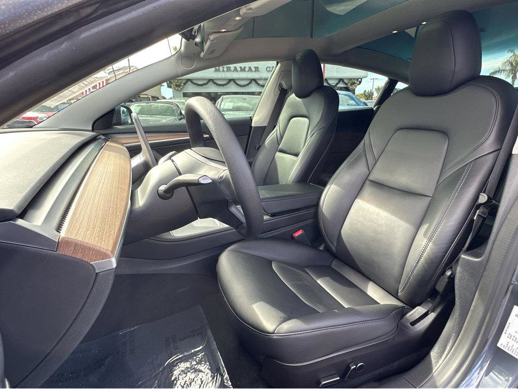 Used 2023 Tesla Model 3 Performance image 8