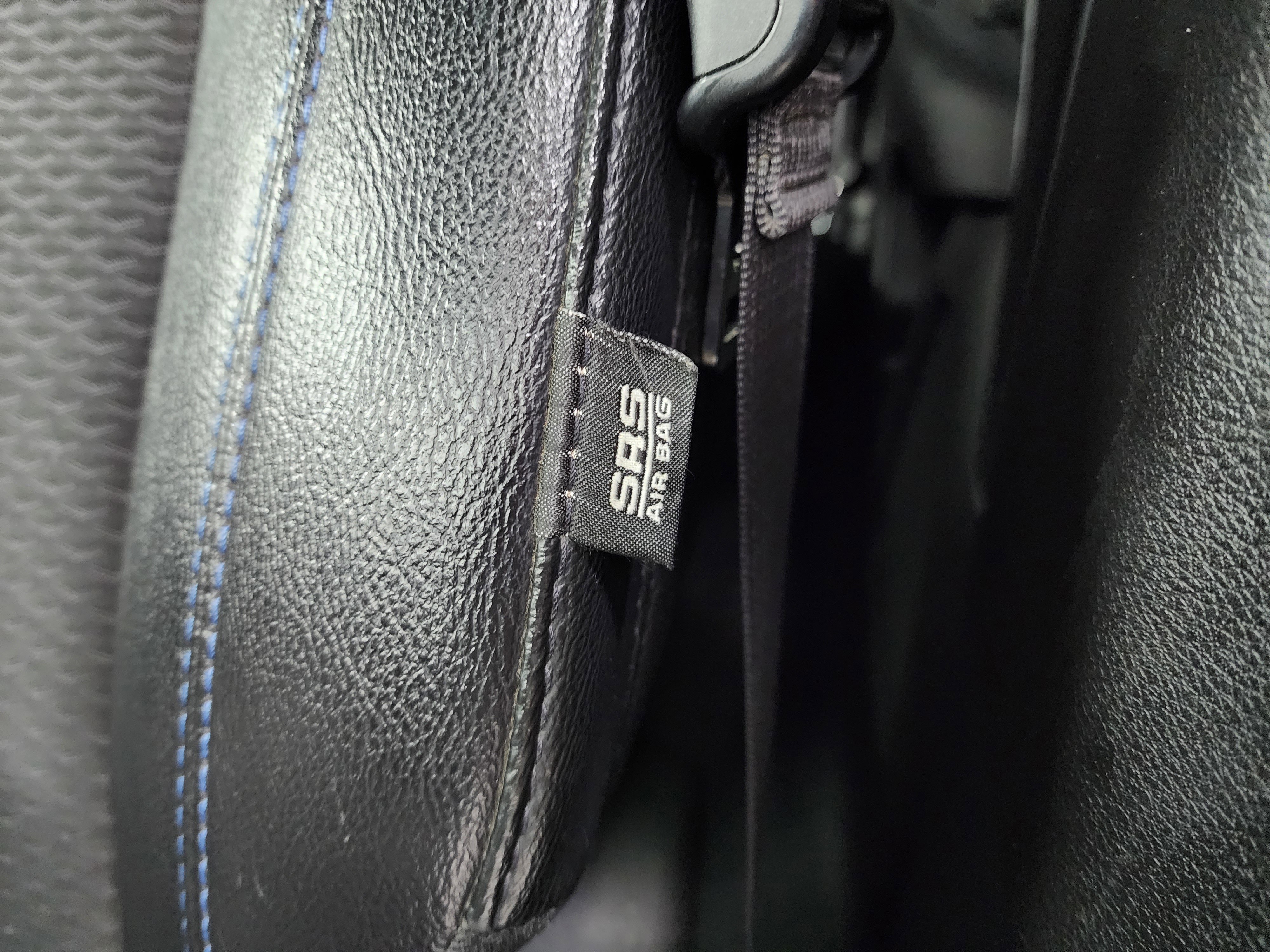 Used 2024 Jeep Compass Latitude image 40