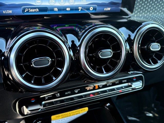 New 2026 Mercedes-Benz GLB 250 4MATIC image 13