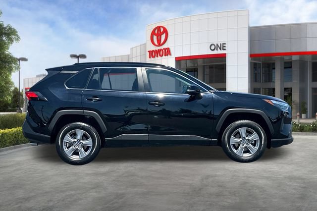 Used 2024 Toyota RAV4 XLE FWD image 3