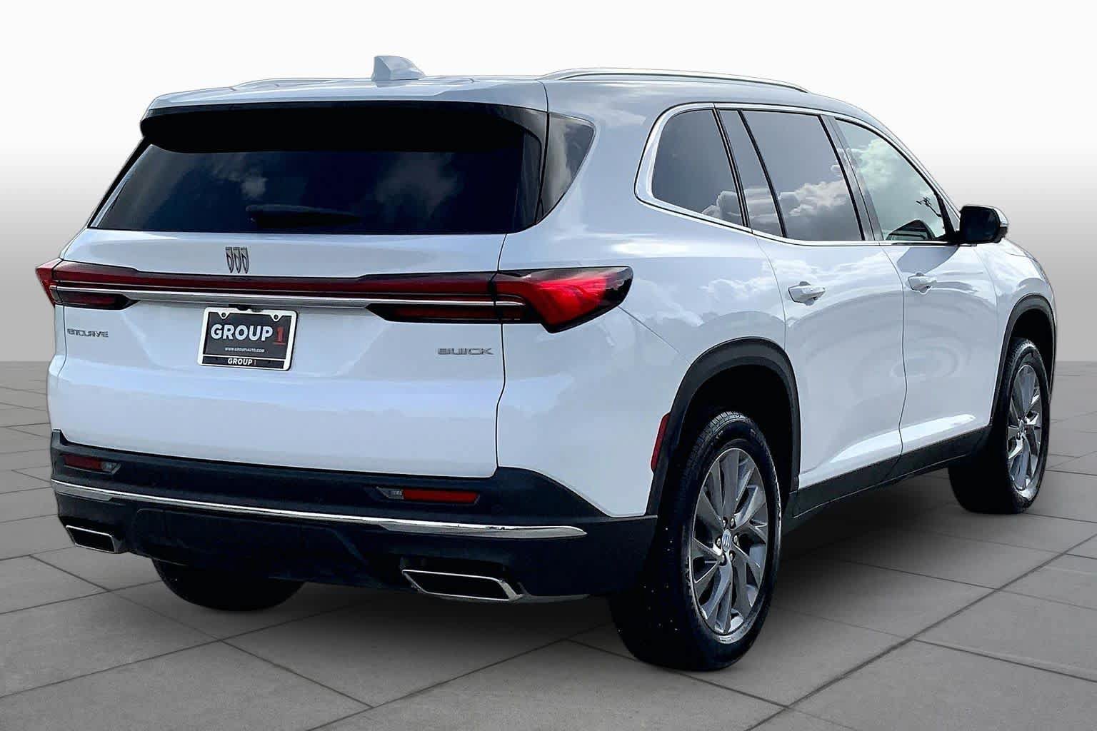 Certified 2026 Buick Enclave Preferred FWD image 13
