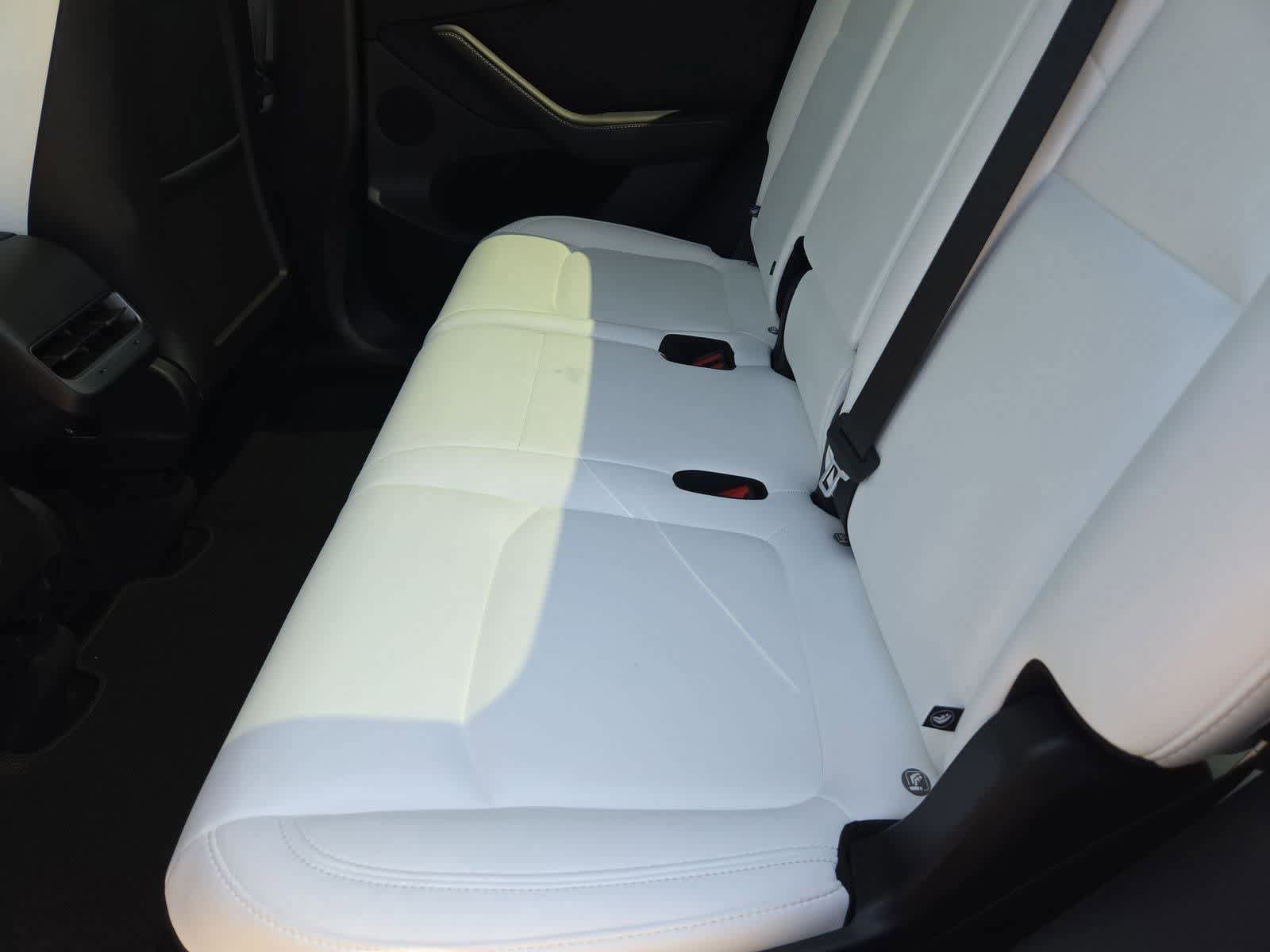 Used 2025 Tesla Model Y Long Range AWD/4WD image 17