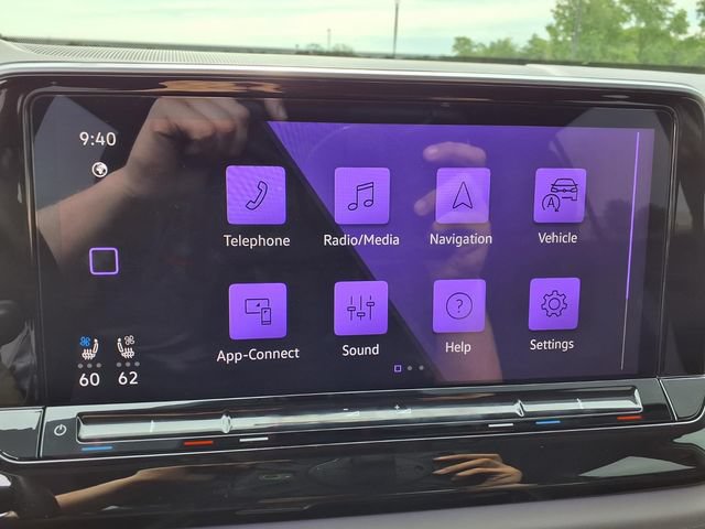 Used 2025 Volkswagen Atlas Peak Edition SE AWD/4WD image 60