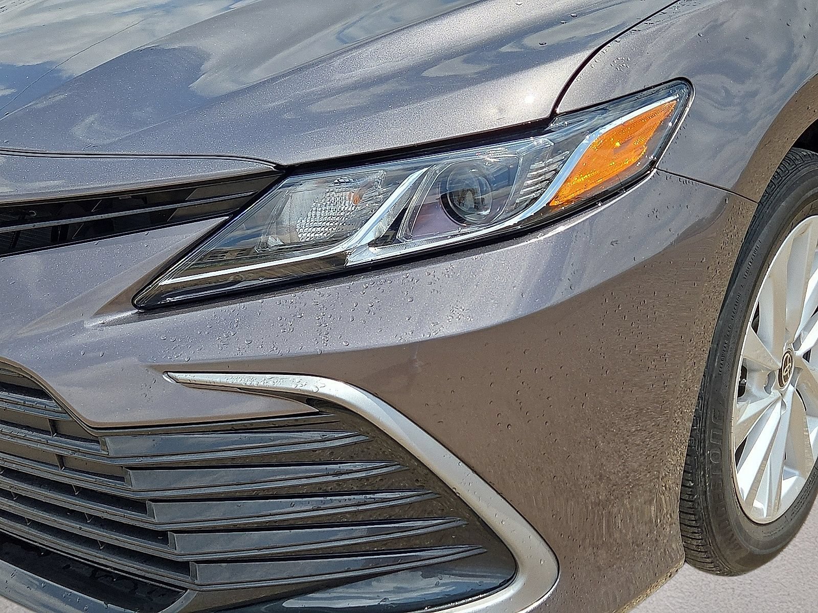 Used 2024 Toyota Camry LE FWD image 9