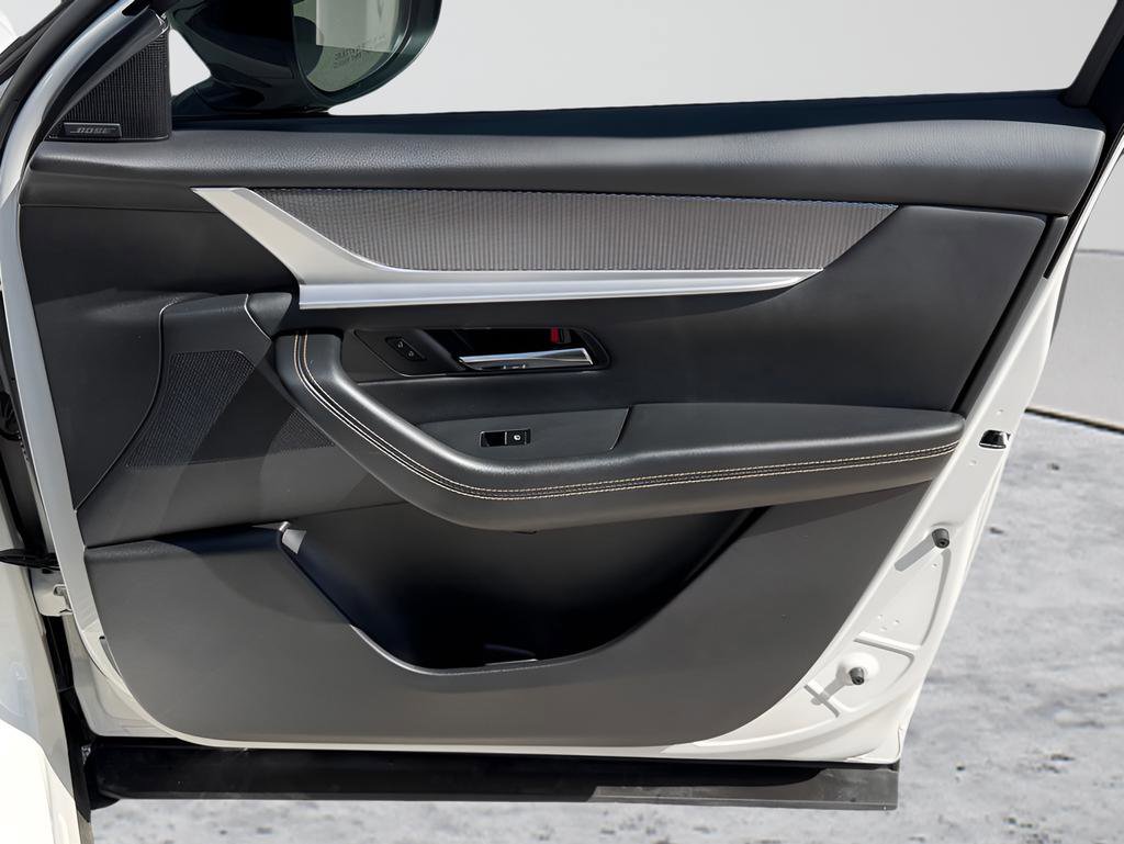 Used 2025 MAZDA CX-70 Plug-In Hybrid w/ Premium Pkg image 34