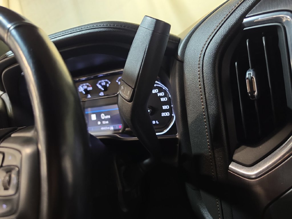 Used 2022 GMC Sierra 2500 AT4 w/ AT4 Preferred Package AWD/4WD image 21
