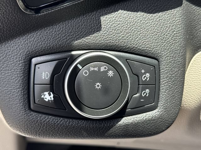 Used 2019 Ford Escape Titanium w/ U0J03 - Titanium Tow Package FWD image 35