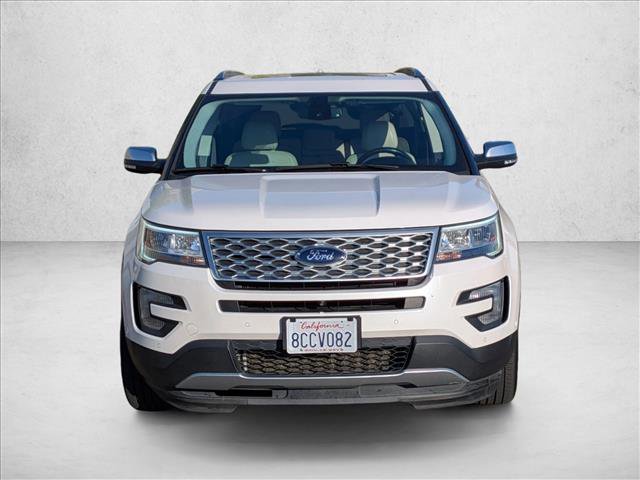 Used 2017 Ford Explorer Platinum AWD/4WD image 2