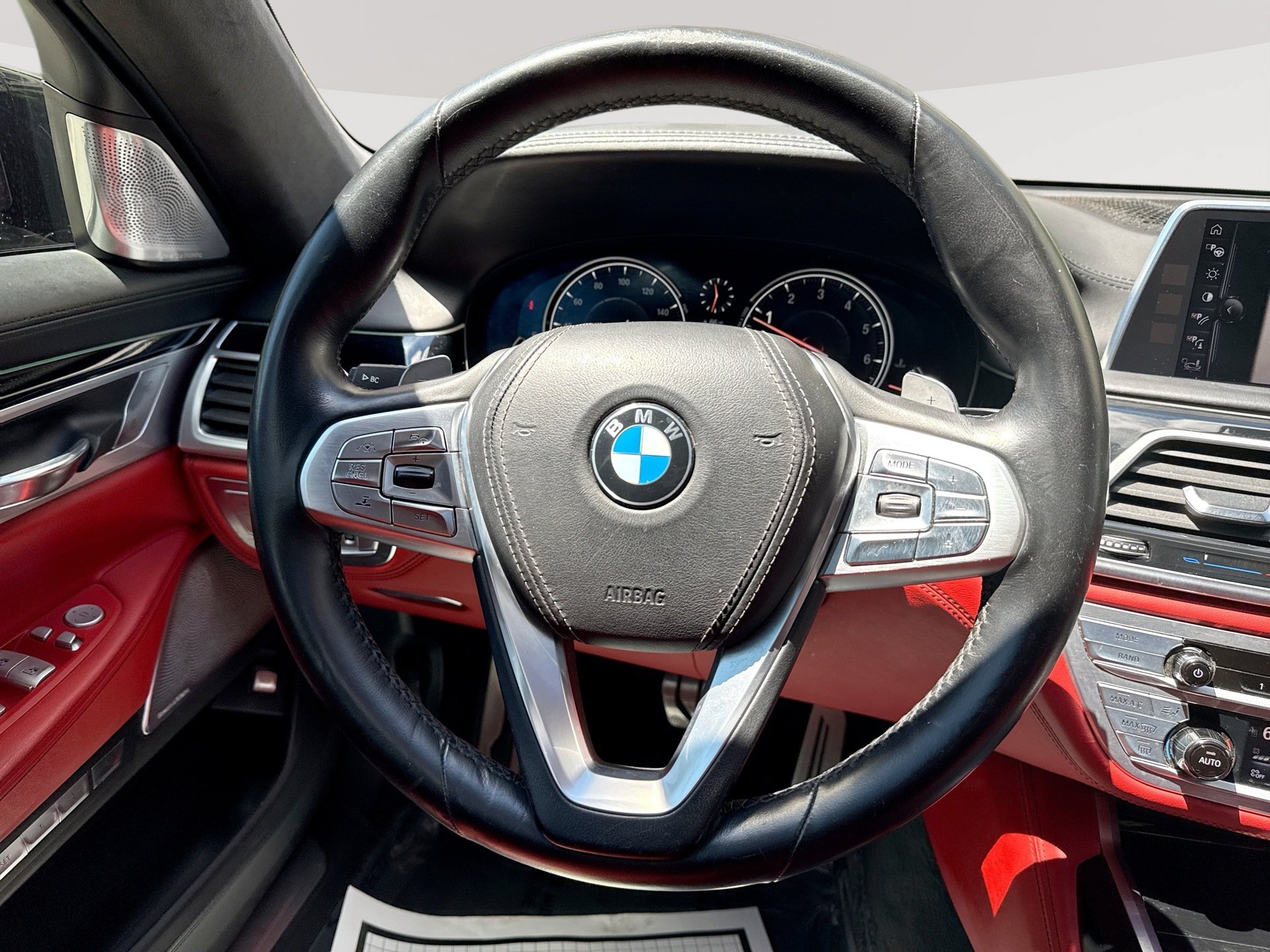 Used 2017 BMW 750i RWD image 11