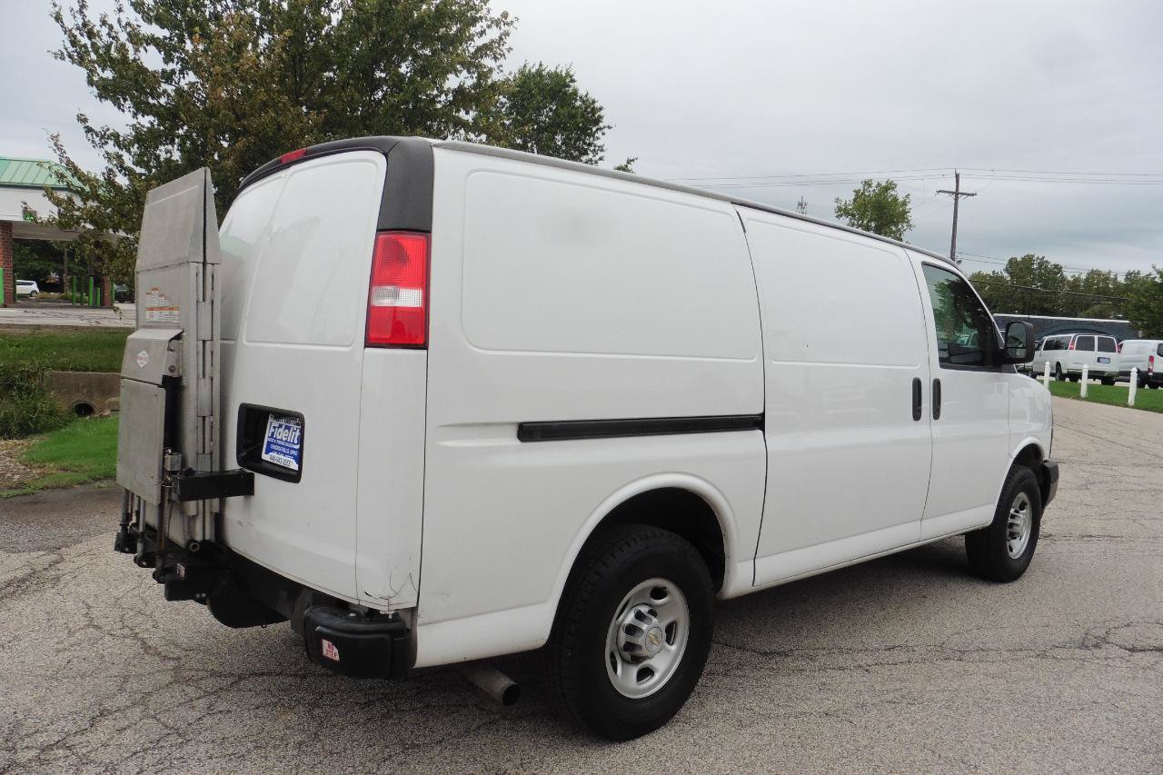 Used 2022 Chevrolet Express 3500 w/ Driver Convenience Package RWD image 8