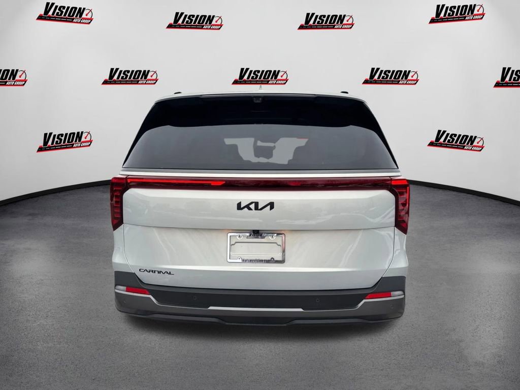 New 2025 Kia Carnival SX Prestige FWD image 6