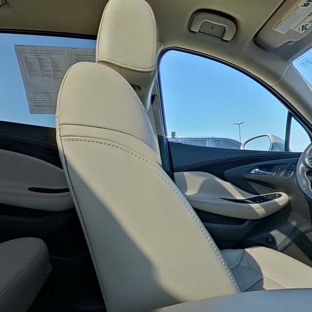 Used 2017 Buick Envision Essence FWD image 18