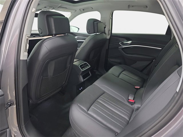 Used 2020 Audi e-tron Premium Plus image 12