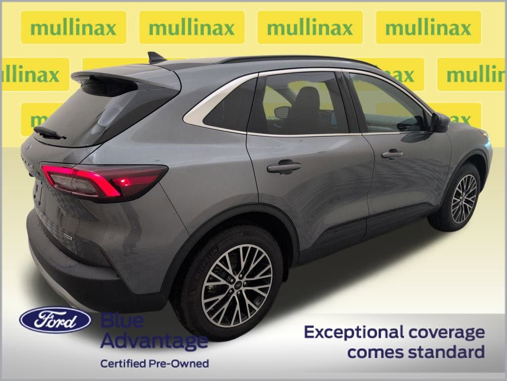 Used 2025 Ford Escape Base image 4