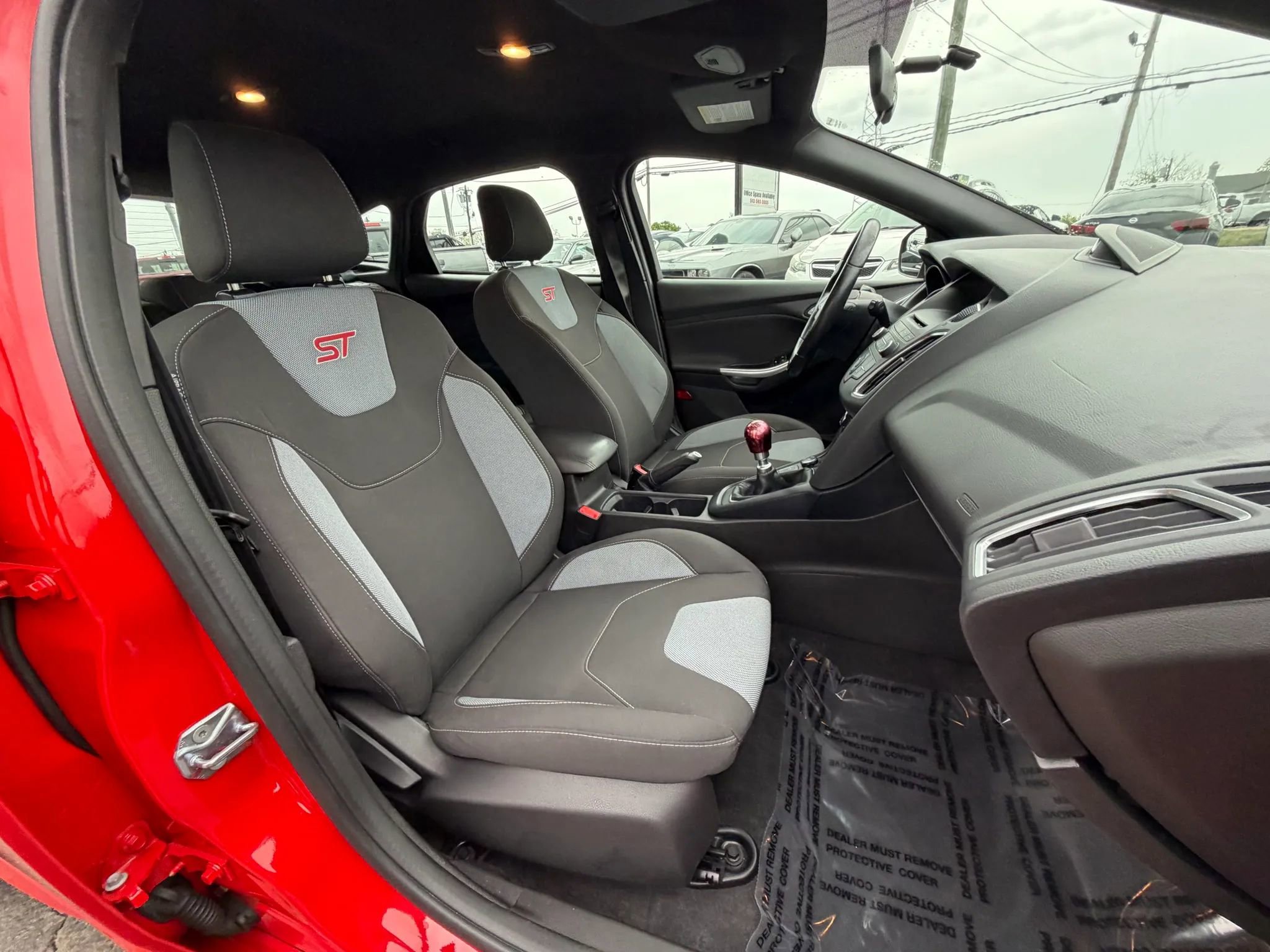 Used 2017 Ford Focus ST FWD image 14