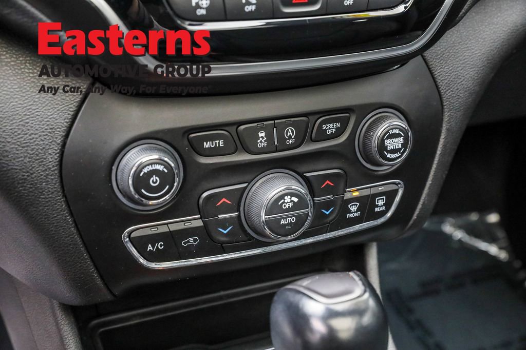 Used 2021 Jeep Cherokee Limited image 20