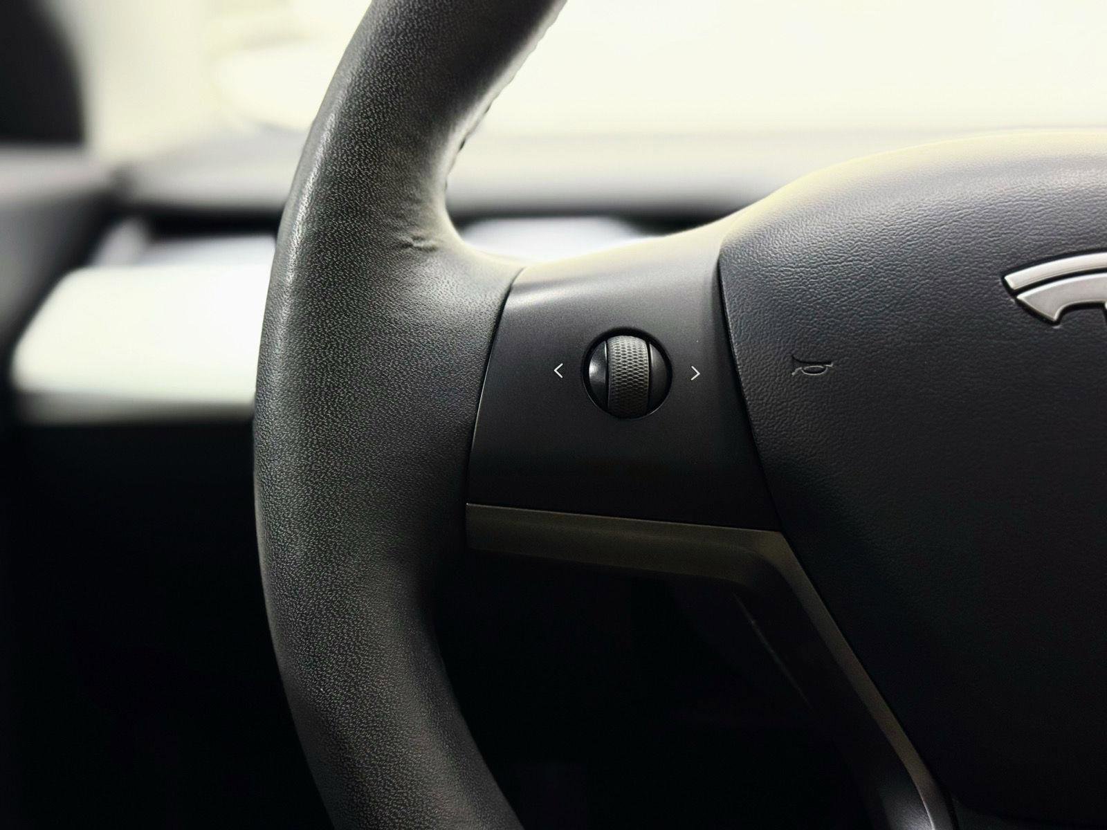 Used 2019 Tesla Model 3 Long Range image 16